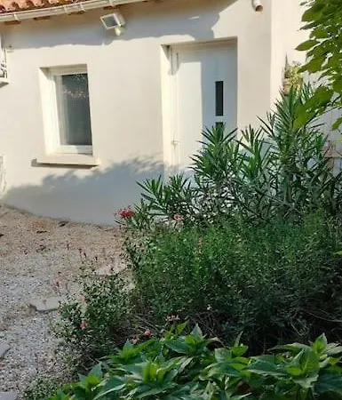 Maisonnette En Provence Climatisee, Wifi, Parking Arles Exterior photo