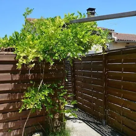 Maisonnette En Provence Climatisee, Wifi, Parking Arles Exterior photo