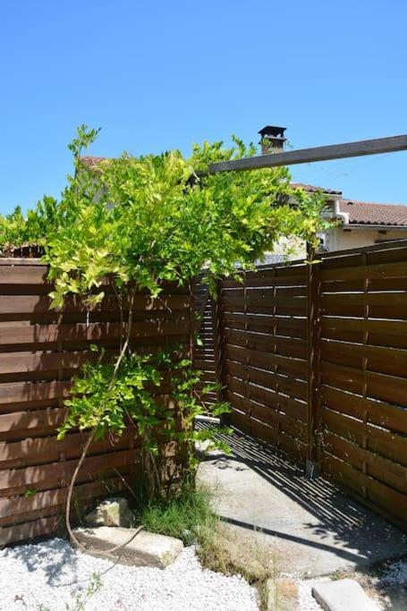 Maisonnette En Provence Climatisee, Wifi, Parking Holiday home *